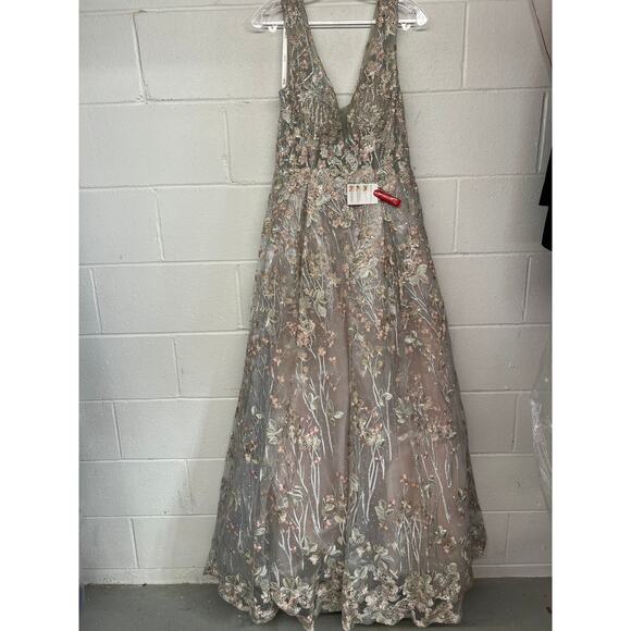 New Mac Duggal Sz 12 pink flower floral glitter Embroidered Illusion V-Neck Gown - Picture 4 of 11